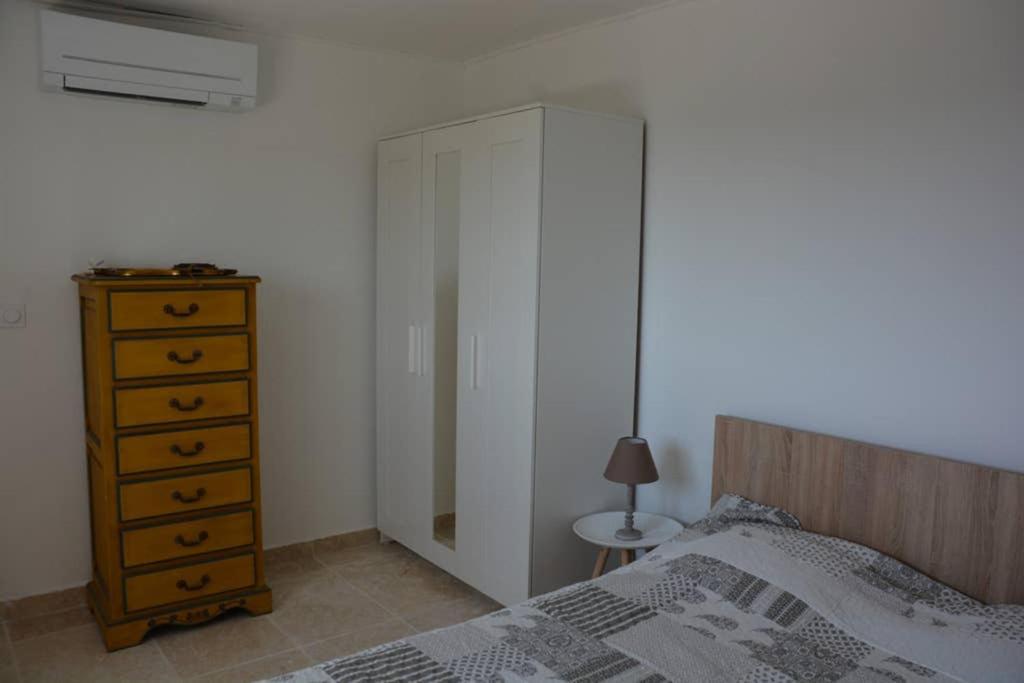 La Venturonne Appartement Neuf Rez De Jardin 45 M2 Vue Mer Et Vignes 10 Mn Des Plages Ле-Боссе Экстерьер фото